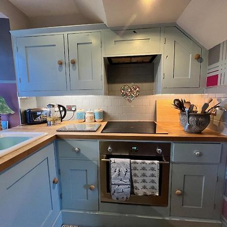 Quirky Highland Cottage With Stunning Views Fearn Lodge ภายนอก รูปภาพ