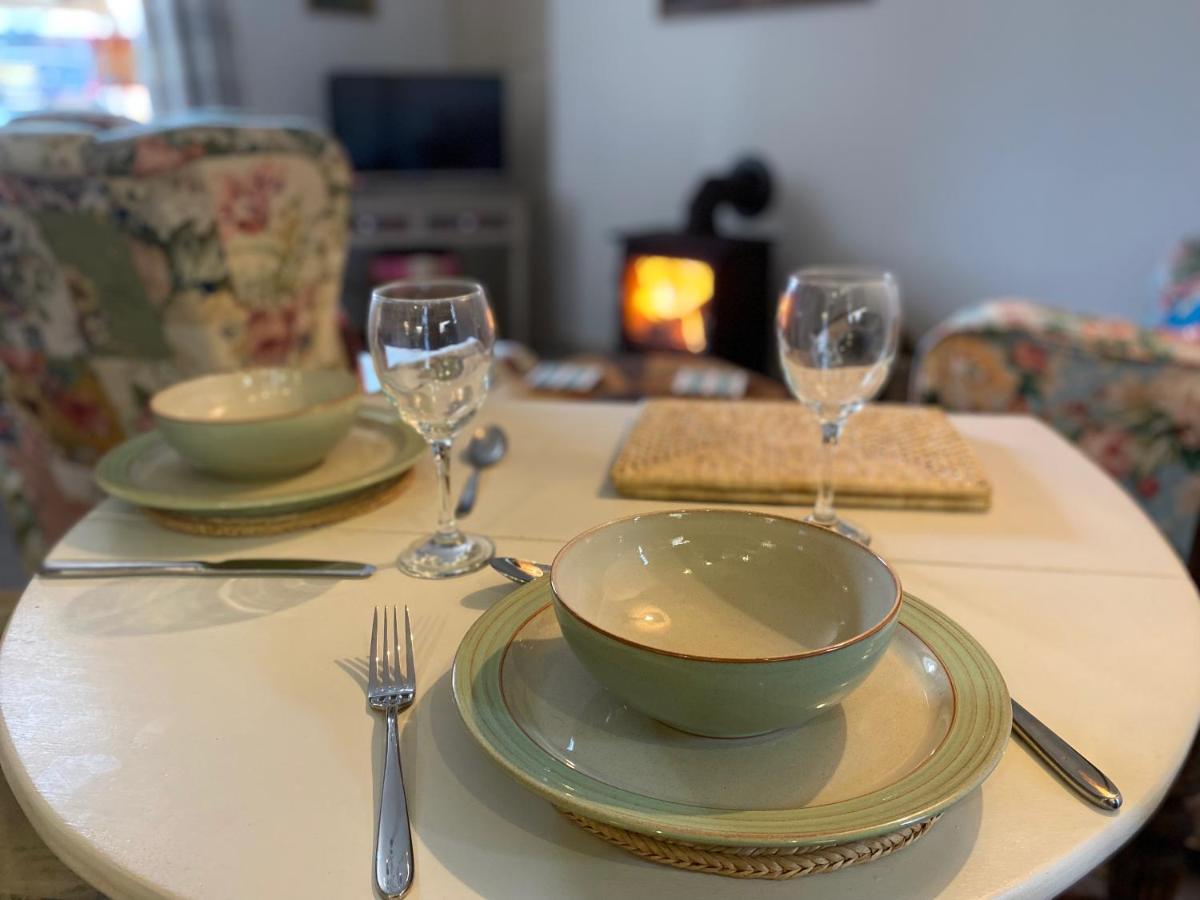 Quirky Highland Cottage With Stunning Views Fearn Lodge ภายนอก รูปภาพ
